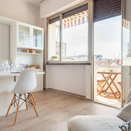 Seaside Apt Private Parking And Near The Beach Viareggio Extérieur photo